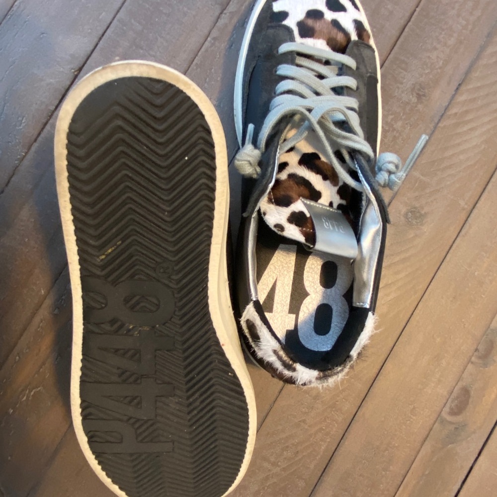 P448 John Black leather with calf hair animal print